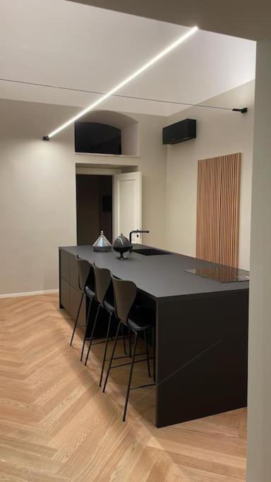 Meh Luxury Apartment City Centre 바리 외부 사진